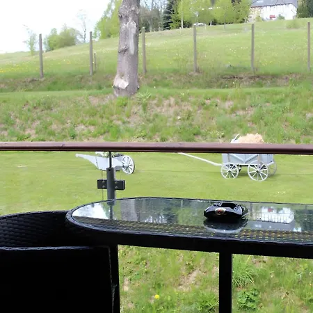 Mit Balkon *